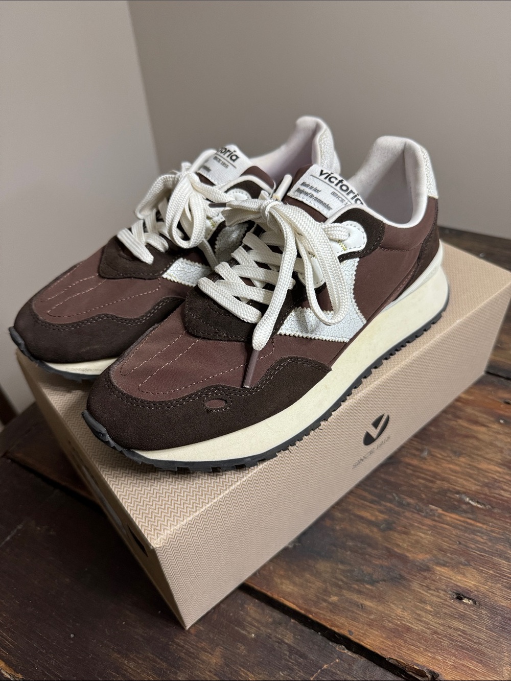 Women’s Brown & Cream Retro Runner Sneakers